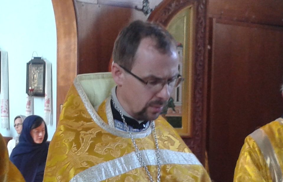 Священник Андрей Сычёв